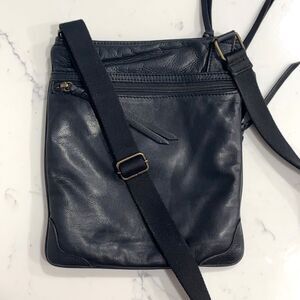 Maurizio Taiuti Crossbody Shoulder Bag Black Leather Made In Italy Minimalist